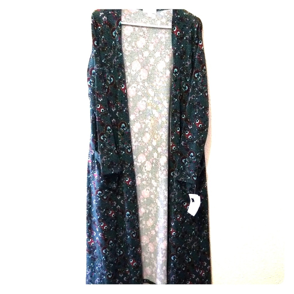 NWT LulaRoe Sarah Cardigan size M.